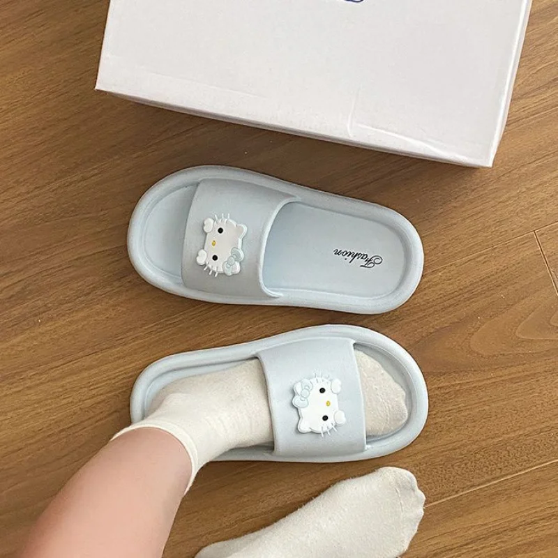 Pantofole da donna estive Cartoon Scarpe da bagno leggere antiscivolo Ragazze carine Scarpe da esterno con suola morbida Comode