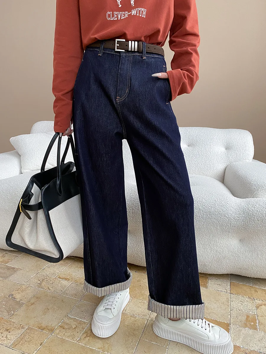 

Модный темно-синий дизайн с прямыми широкими джинсами в полоску с манжетами