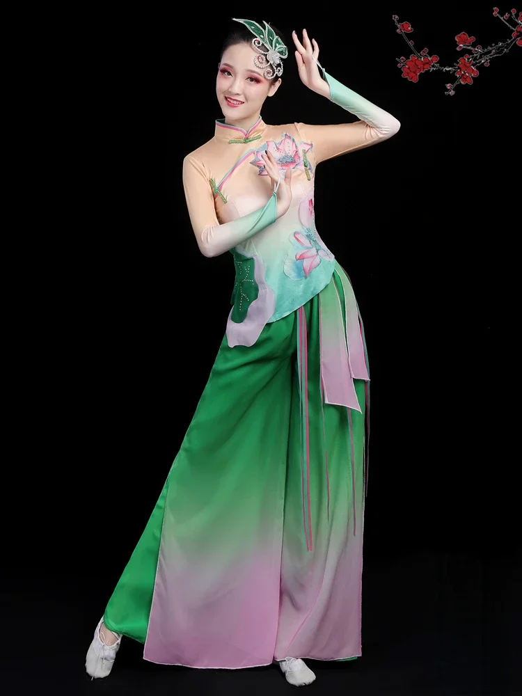 Ensemble de olympiques de danse flottants de style chinois pour femmes, vêtements de performance, vêtements de danse classique, Yangge, éventail, nouveau