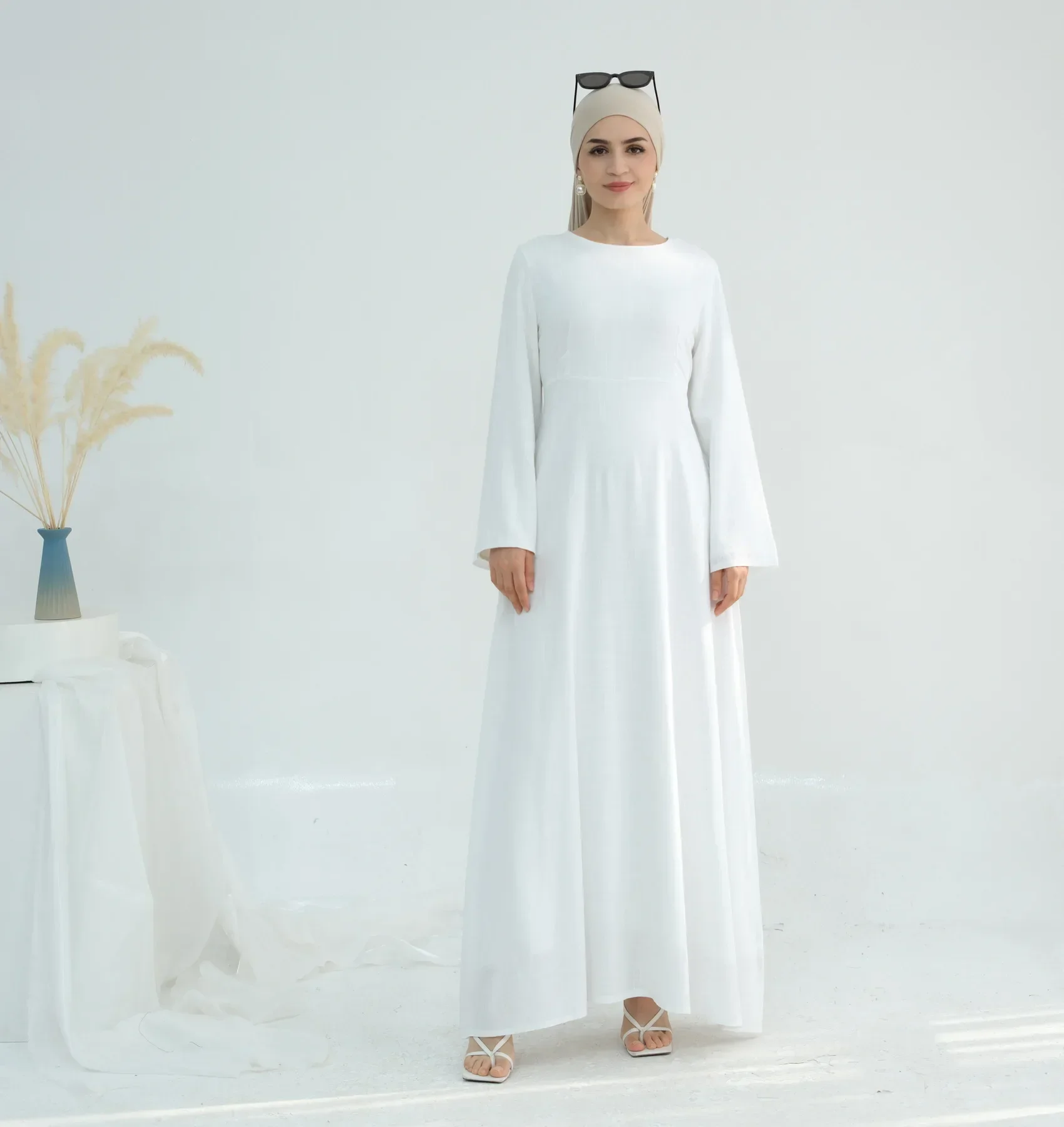 

Новое мусульманское платье 2025 года для женщин: Абайя из Дубая и Турции, однотонное, простое, скромное исламское платье, джеллаба, исламская одежда