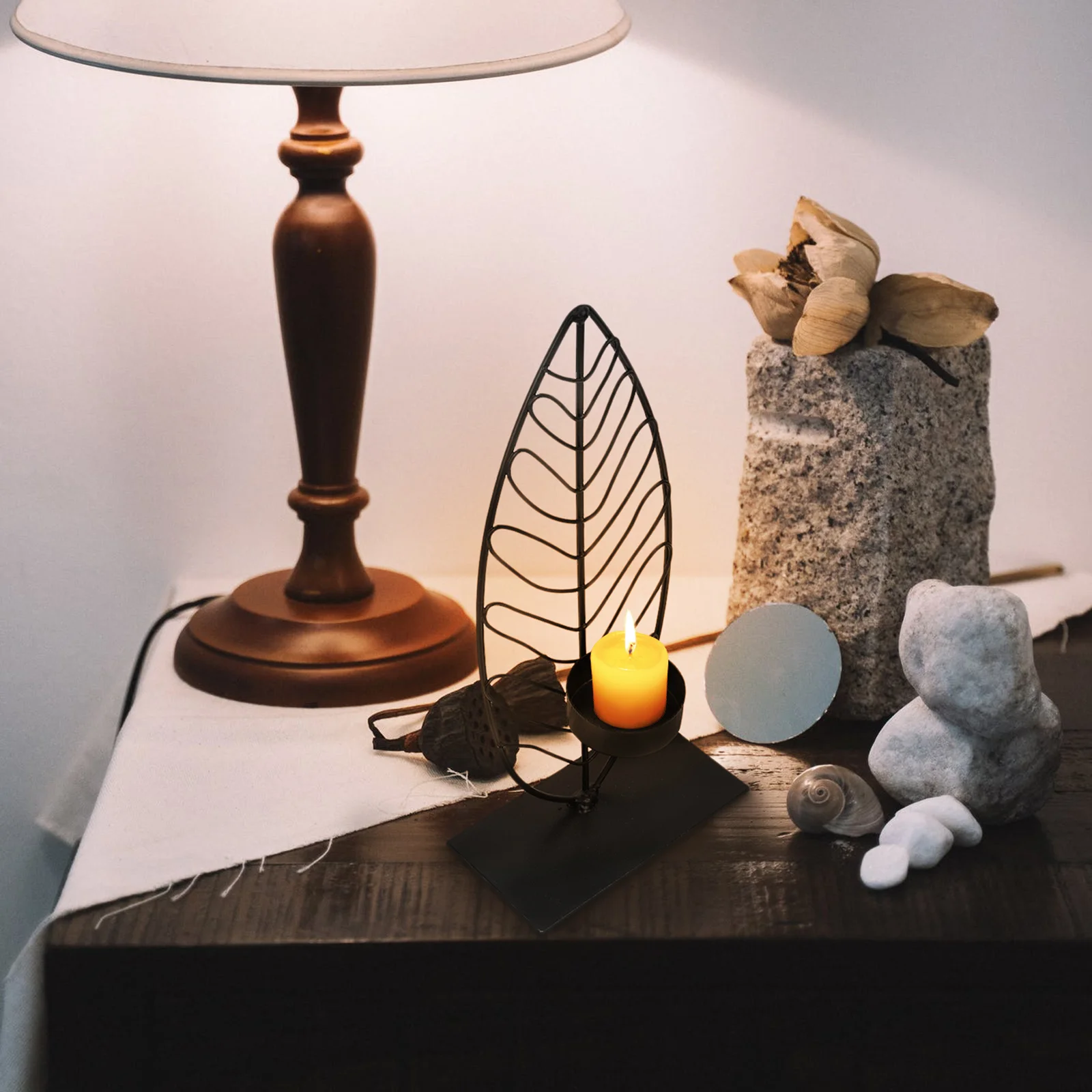 

Leaf Shaped Iron Stand Practical Creative Design for Various Occasions Leaf Candlestick Candlestick Rack Decor