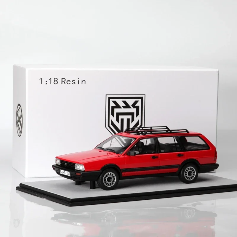 1:18 Volkswagen Santana Pot station wagon resin model, children's collection of decorative toys, holiday gifts for children.