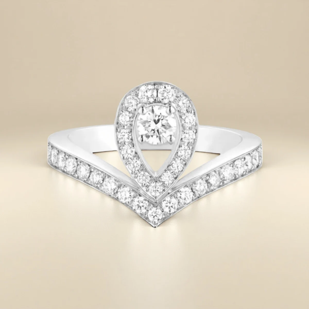 

Coronation moment V-shaped inlaid diamond ring s925 pear shaped main diamond pours like moonlight, proposal and engagement