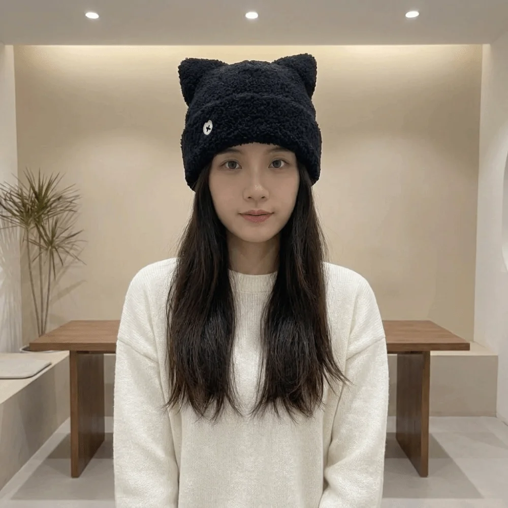 Ins-Style-Mütze aus Polyester mit Katzenohren, weich und flauschig, übt keinen Druck auf den Kopf aus, Plüsch-Beanie, leichte, bequeme, warme Strickmütze, ideal für den täglichen Gebrauch. – Detail 9