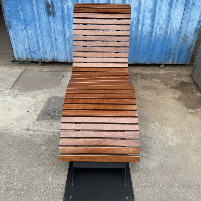 Custom Traditional Outdoor Wooden Bench for Municipal Projects Galvanized Steel Frame Solid Wood for Parks Streets Patios