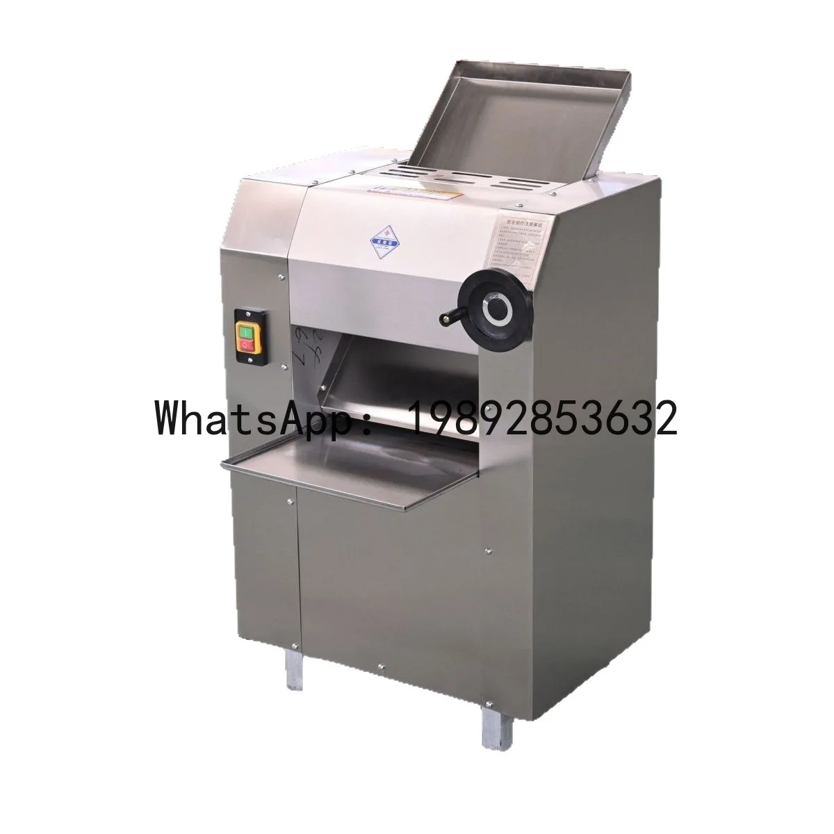 

Многофункциональная тестораскаточная машина QQ Commercial - регулируемая толщина, функция замеса и раскатки теста.