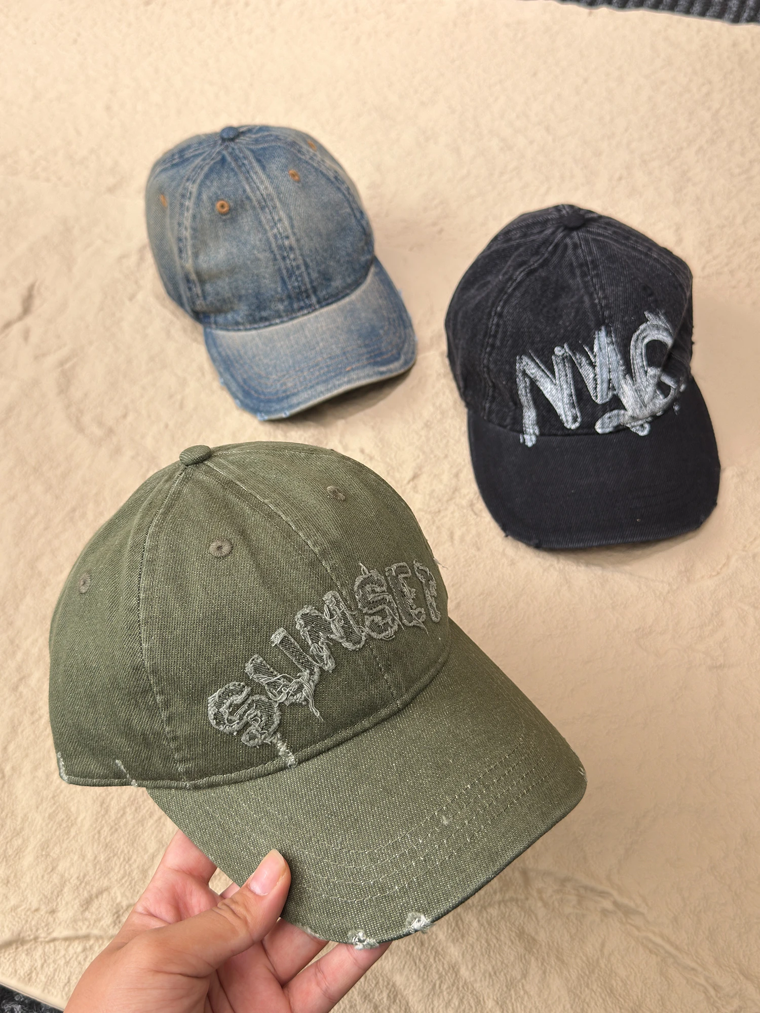 

Washed Denim Graffiti Adjustable Baseball Cap Fashionable Retro Unisex Hat for Couples round Top Bent Brim Metal Buckle Closure