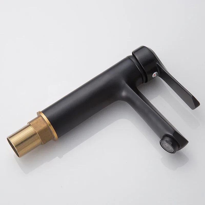 ~Black Matte Short Washbasin Faucet Nordic Retro Single Handle Single Hole Hot and Cold Basin Faucet