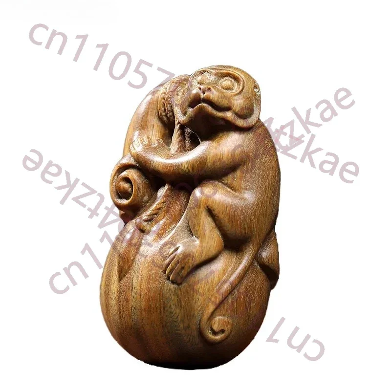 Green Sandalwood Carving Zodiac Monkey Play Hand Handles Money Bags Handicrafts
