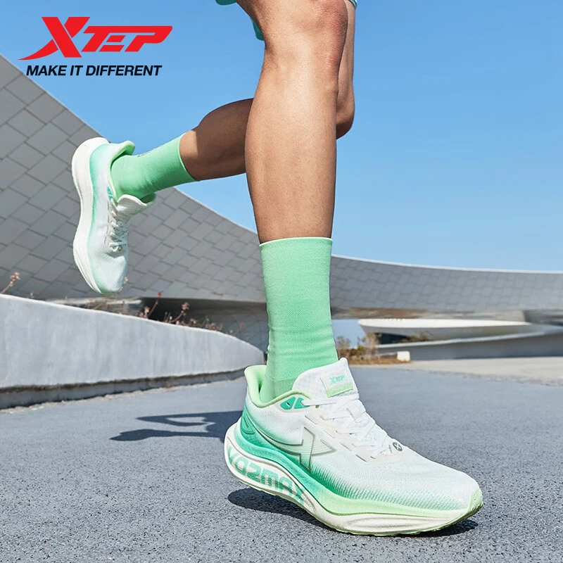 Męskie buty do biegania Xtep VOZMAX SE 2023 letnie lekkie, amortyzujące, oddychające siatkowe buty do biegania na co dzień 875219110004