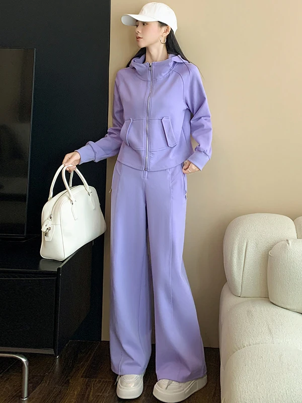 

Женский спортивный костюм с широкими брюками и фиолетовой курткой-топом, комплект из двух предметов, повседневная спортивная одежда, весенняя коллекция, омолаживающий образ