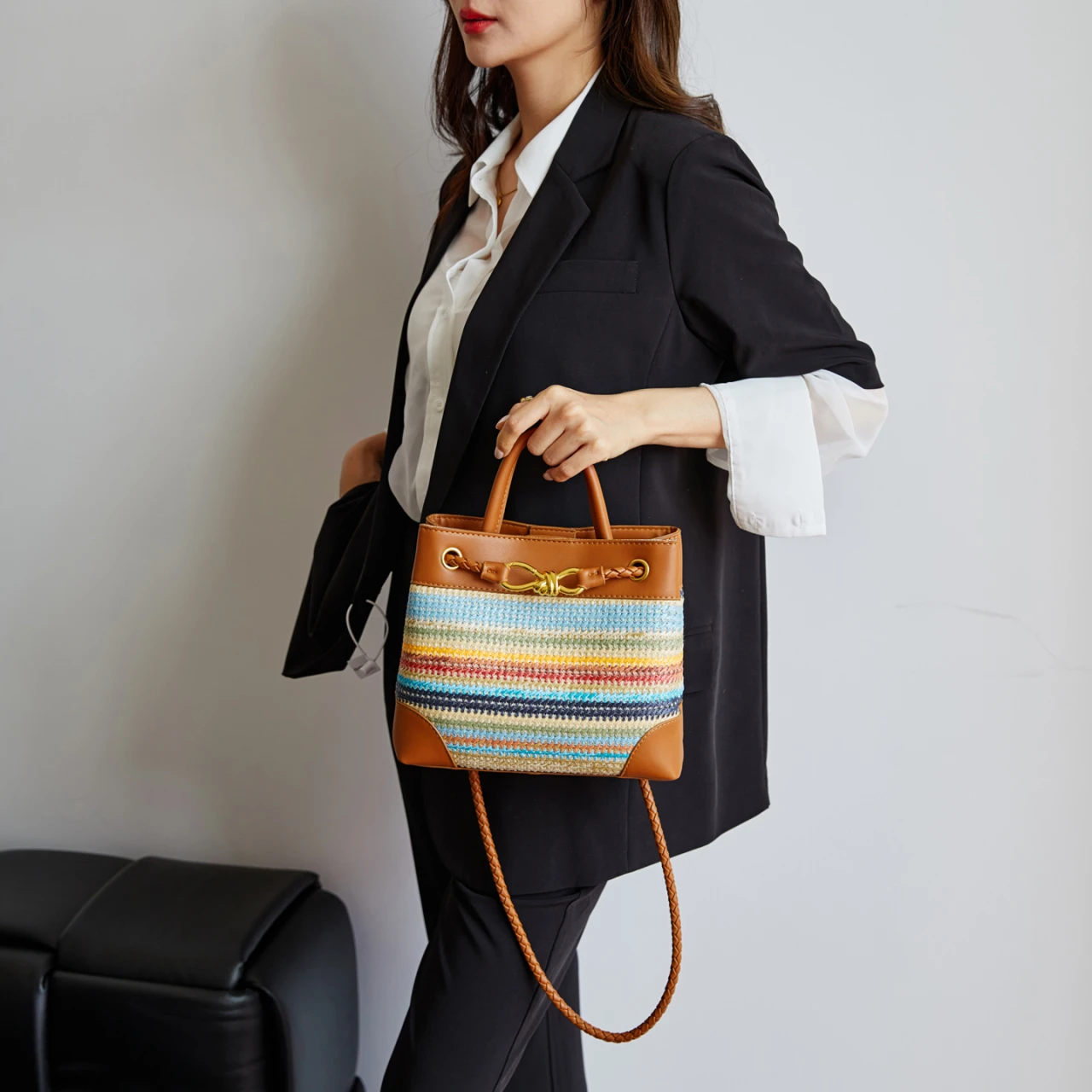 Designer Elegant Simple Diaper Bag A Large Capacity Solid Color Leather Tote Bag For The Chic Modern Fashion Woman