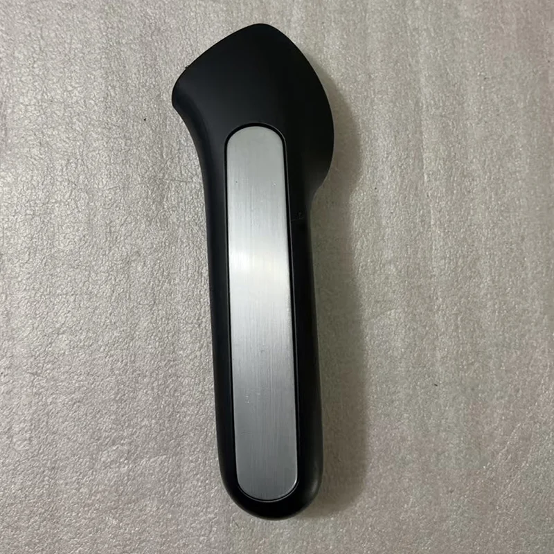 Variant: Right door handle