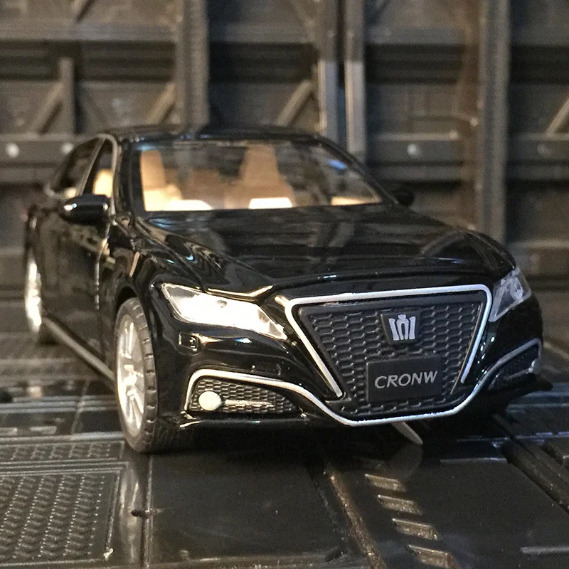 Модель автомобиля Toyota CROWN из сплава в масштабе 1:32, Литые и игрушечные автомобили, металлическая Игрушечная модель автомобиля, имитация звука, Женская коллекция, подарок для детей