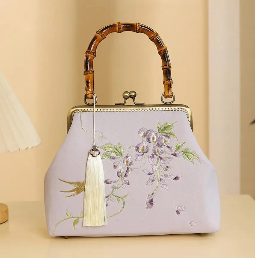 Traditional China Women Handbag Ancient Style Qipao Banquet Hand Bag Embroidery Luxury Ladies Handheld Small Square Designer Bag