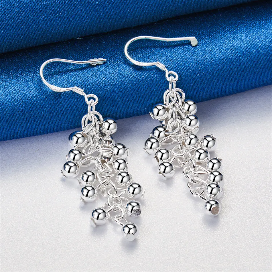 

A pair of 925 sterling silver sparkling grape round bead pendant earrings for women's fashionable wedding jewelry accessories
