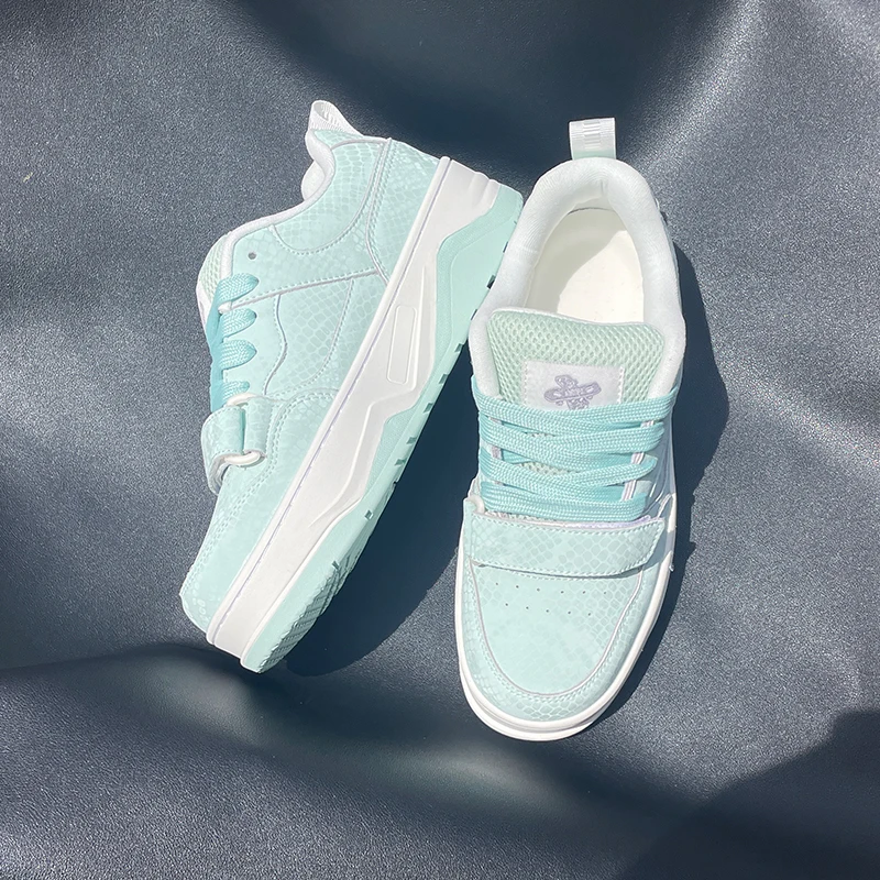 Fresh Mint Green Casual Sneakers, Lightweight and Comfortable, Versatile for Everyday Wear, New Stylish High-Appearance Color-Blocked Trendy Sports Shoes