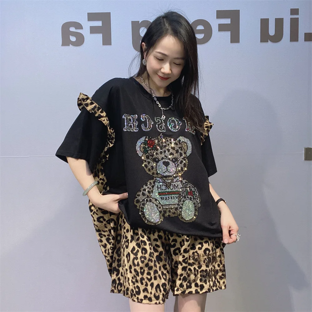 

Fashionable Women Two-piece Set Leopard Splicing Ruffles Diamonds Bears Short Sleeve T-shirt Top + Casual Wide Leg A-line Shorts