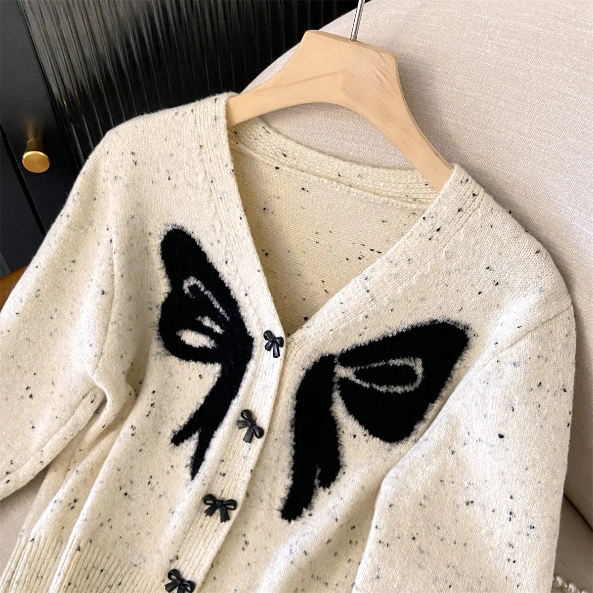 Women's V-neck Long-sleeved Casual Sweater with Bow, Y2K Fashion, High Street Style, Retro Top Sweater for Office Wear