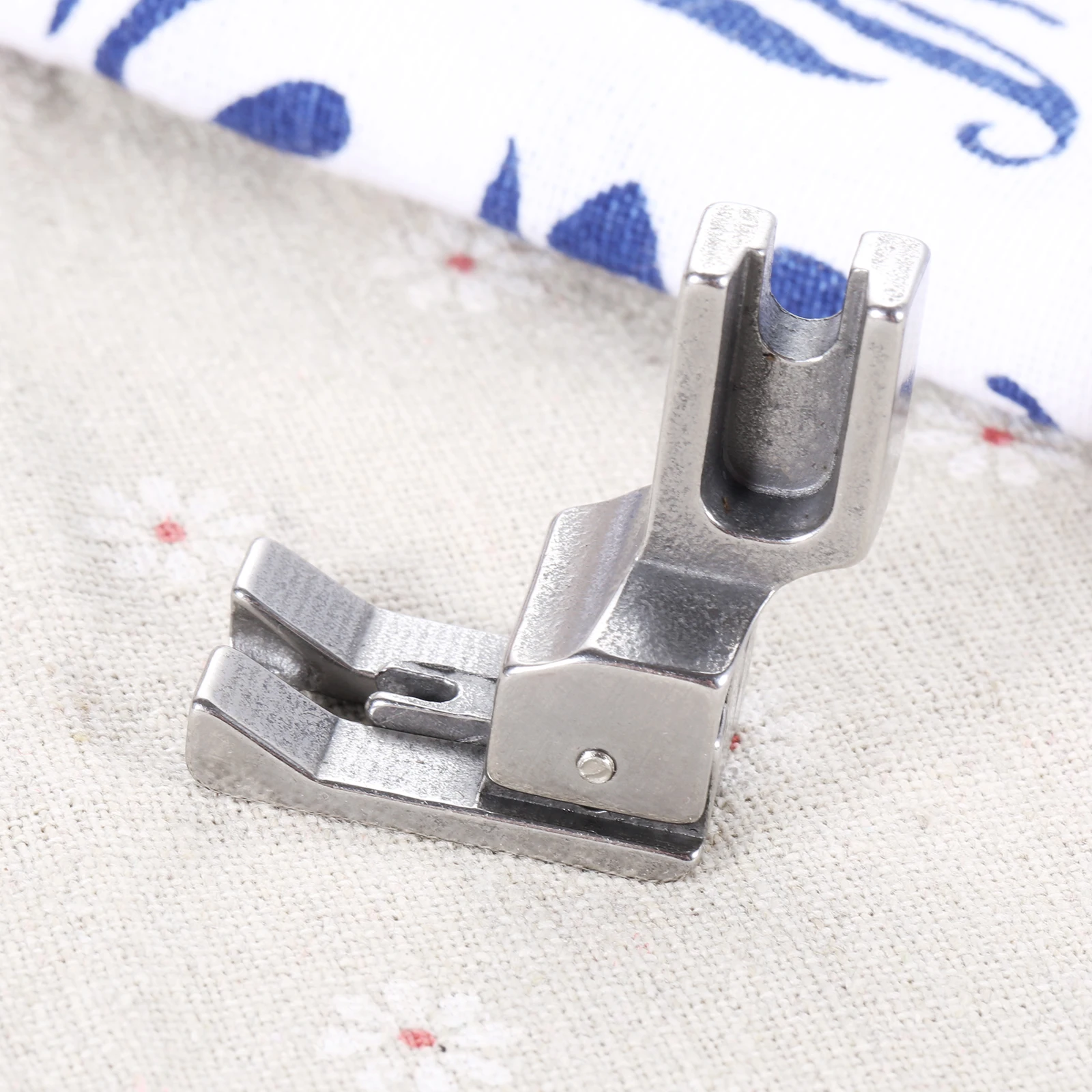 1/32'' 1/16'' 1/8'' 3/16'' Left / Right Compensating Presser Foot For Industrial Lockstitch Sewing Machine 0.1/0.2/0.3/ 0.5cm