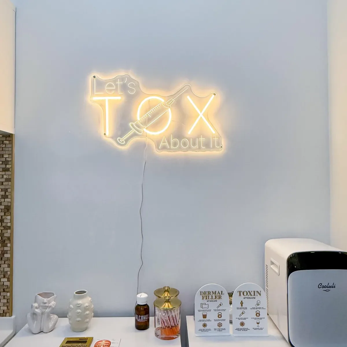 Let's Tox About It Neon Sign, Spa Neon, Botox Filler Sign, Medspa Decor, Surgery Office Art, Spa Studio Decor,Beauty Salon Decor