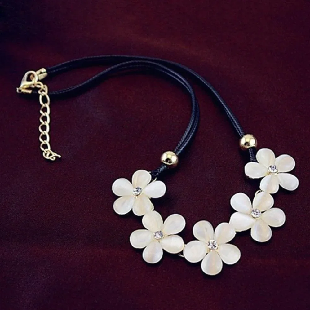 Flower Shaped  Lady Necklace