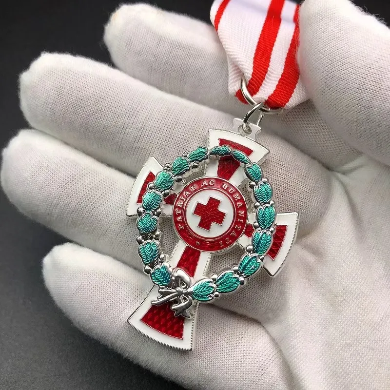 Flower Garland Version Red Cross Medal Ribbon Badge Pin Style Ribbon Medal Cross Pins Decoration Gift for Men and Women