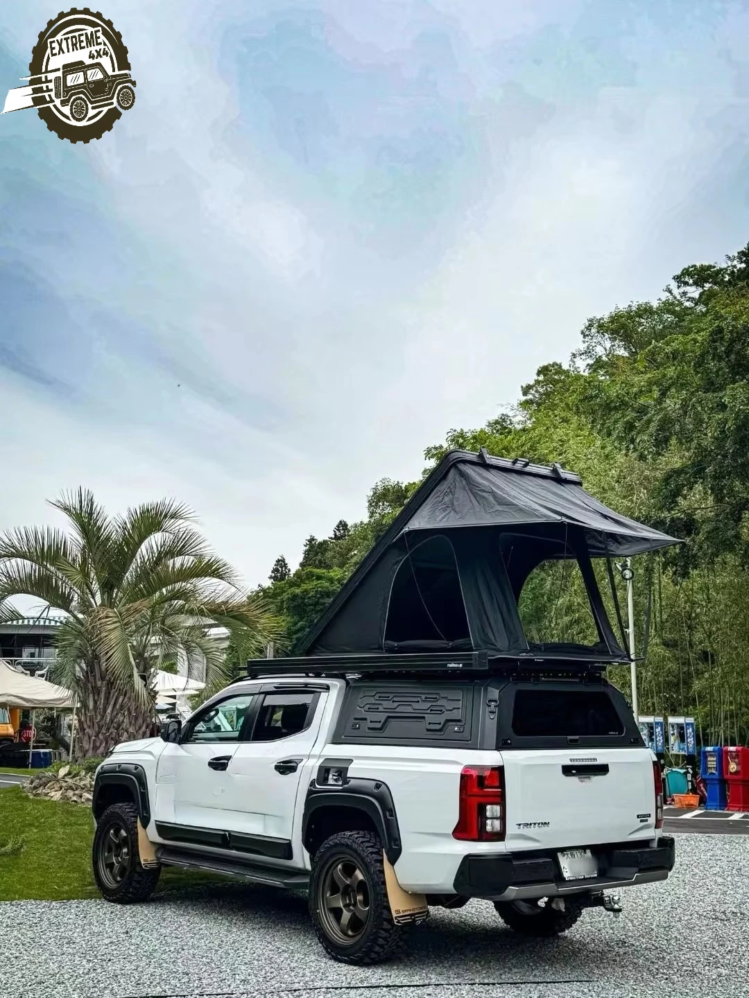 

Factory Price Carbon Fiber Hard Shell 4x4 Camping Rtt Pop up RoofTop Tent UV Protection 3-4 Person Triangle Car Roof Tent