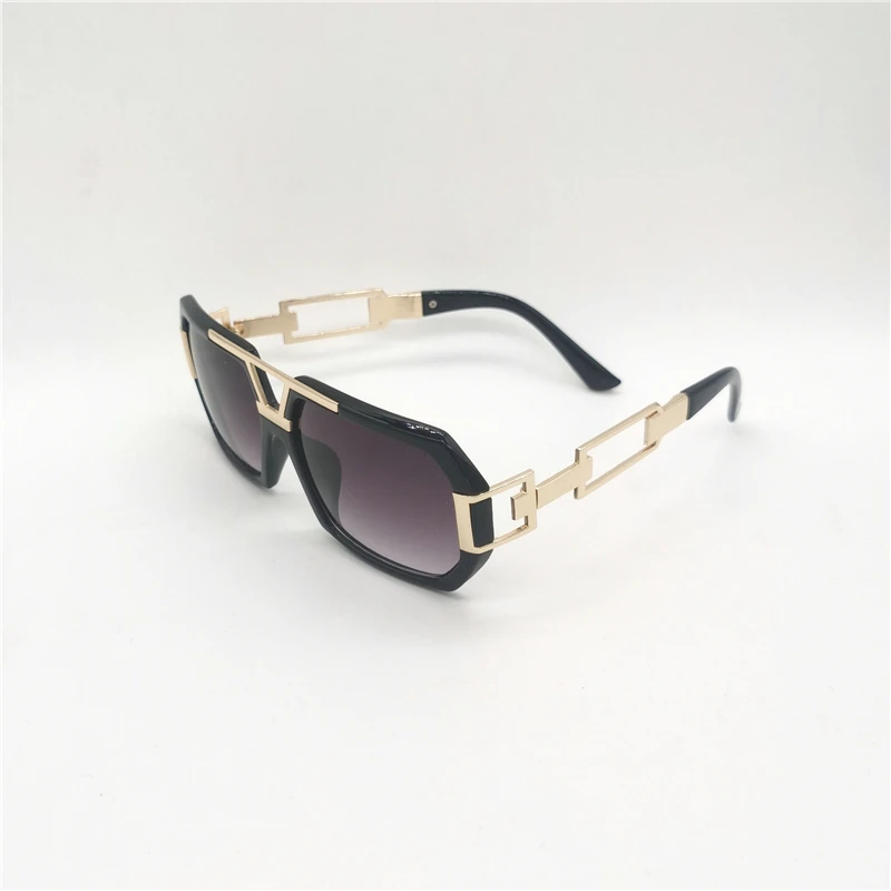 New metal square sunglasses Luxury glasses UV400 texture Value sunshade mirror includes box 627