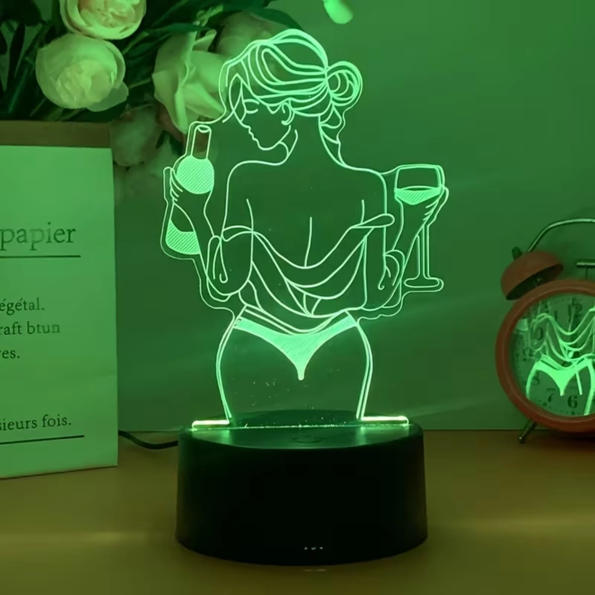 

1pcUSB powered3Delegant ladies night light modern home decortable lamp unique designsuitable for livingroomand bedroomdecoration