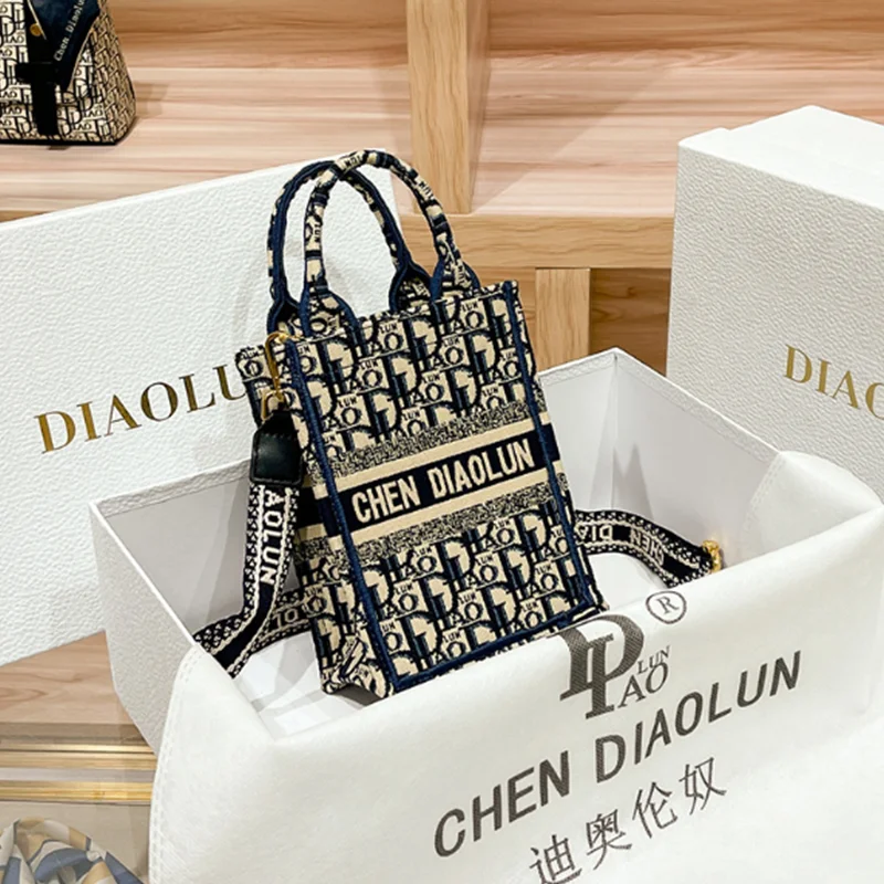 2024 New Ladies Embroidery Small Tote Mobile Phone Small Bag Shoulder Crossbody Handbag Women\'s Bags Fashion Bags