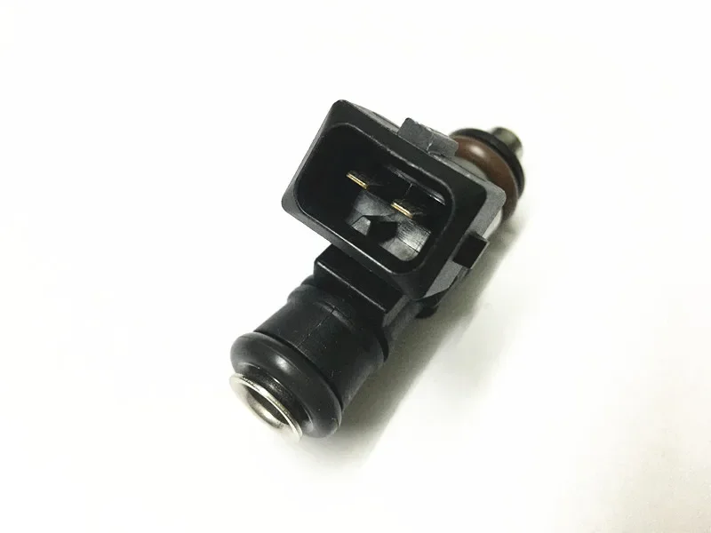 Fuel injector Nozzle for Benelli 502C TRK502 TRK502X Leoncino500 QJMOTOR SRT550