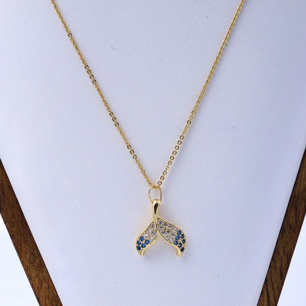 Gioielli con collana in acciaio al titanio in stile celebrità di Internet, senso versatile del lusso da donna, senso di fascia alta non sbiadisce, delicato