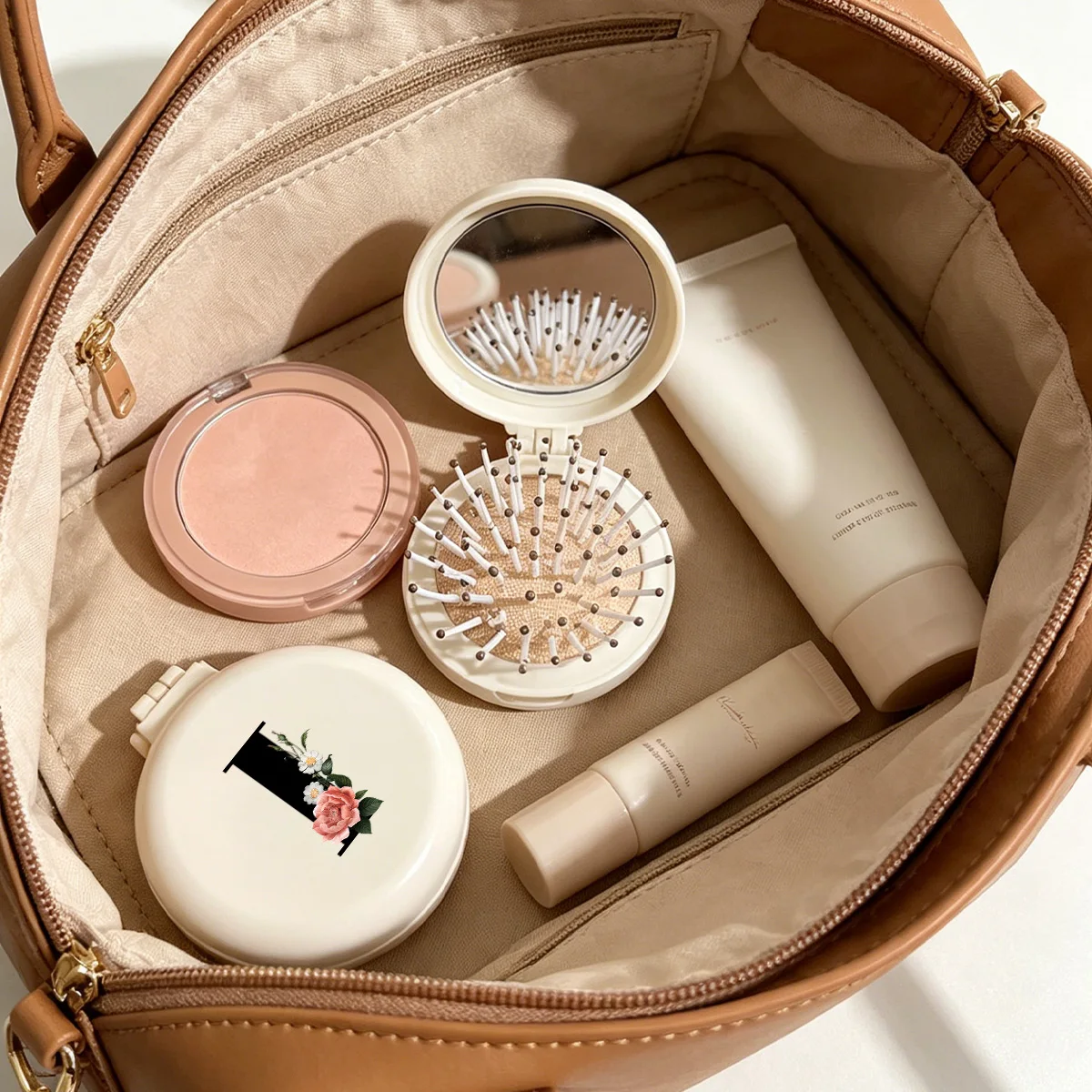 

Milk white folding air cushion comb with mirror, 2-in-1 personalized letters and flowers, suitable for women's travel