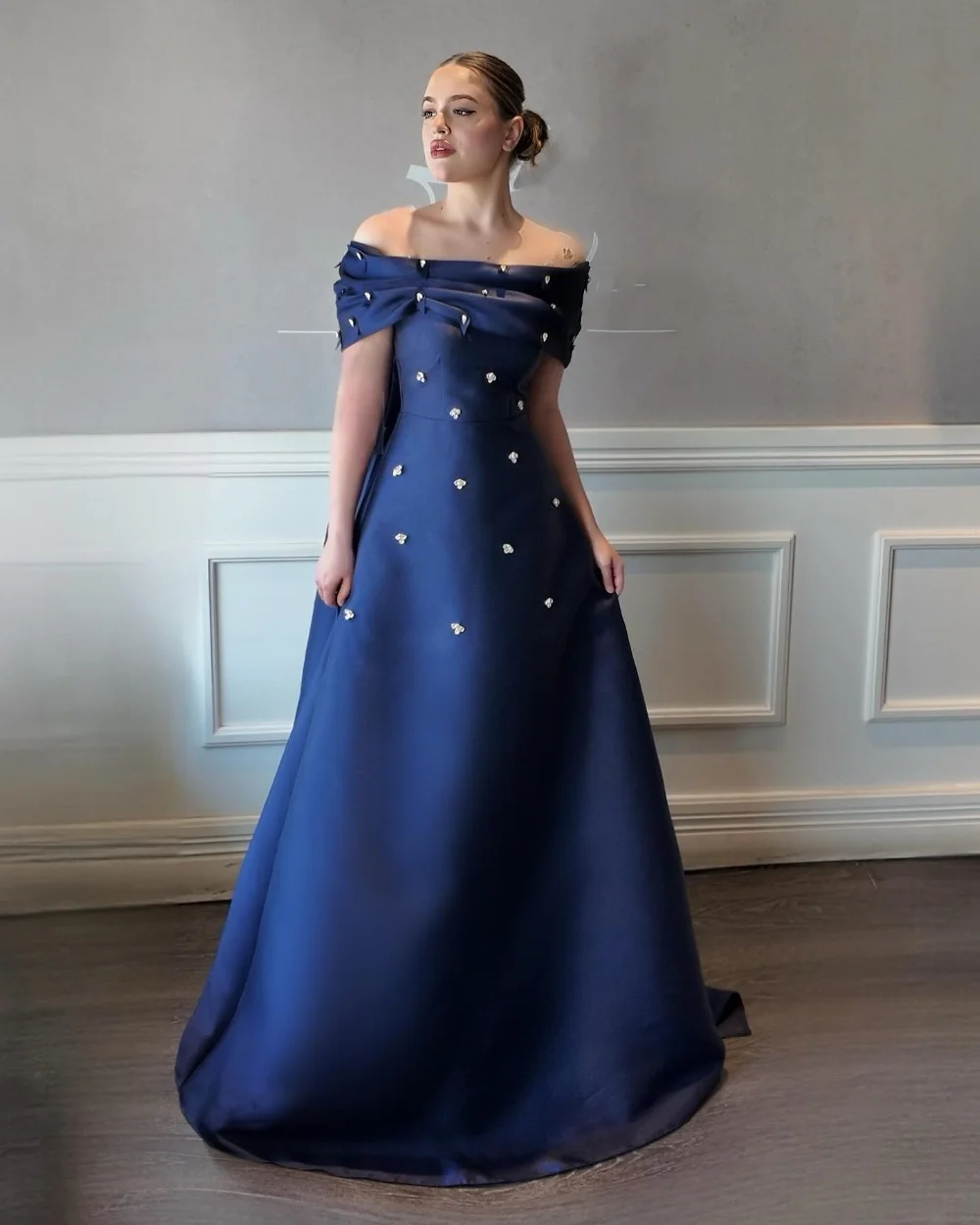 

Customized Modern Style Fashion Charmeuse Ruched Rhinestone A-line Off-the-shoulder Long Dresses Bespoke Occasion Dresses Retro
