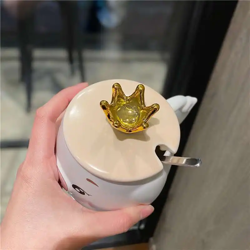 Cute Crown Piggy Pattern Coffee Ceramic Cup with Wooden Lid and Stainless Steel Spoon Cartoon Mug Student Drinking Festival Gift