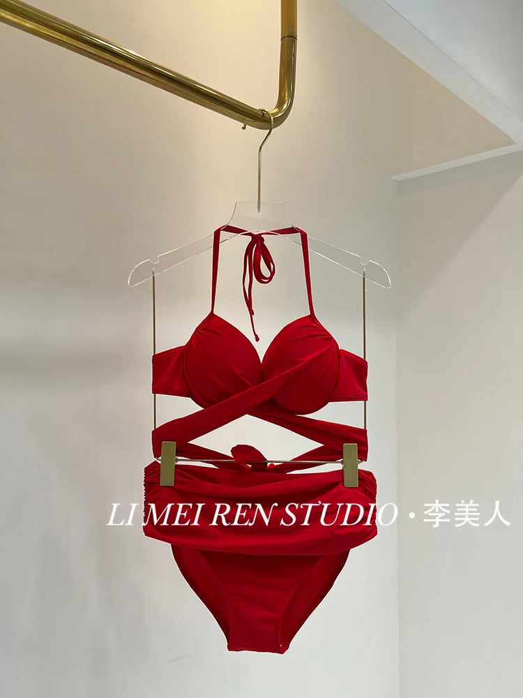 

New Swimsuit women's big red bikini gathers sexy and pure desire