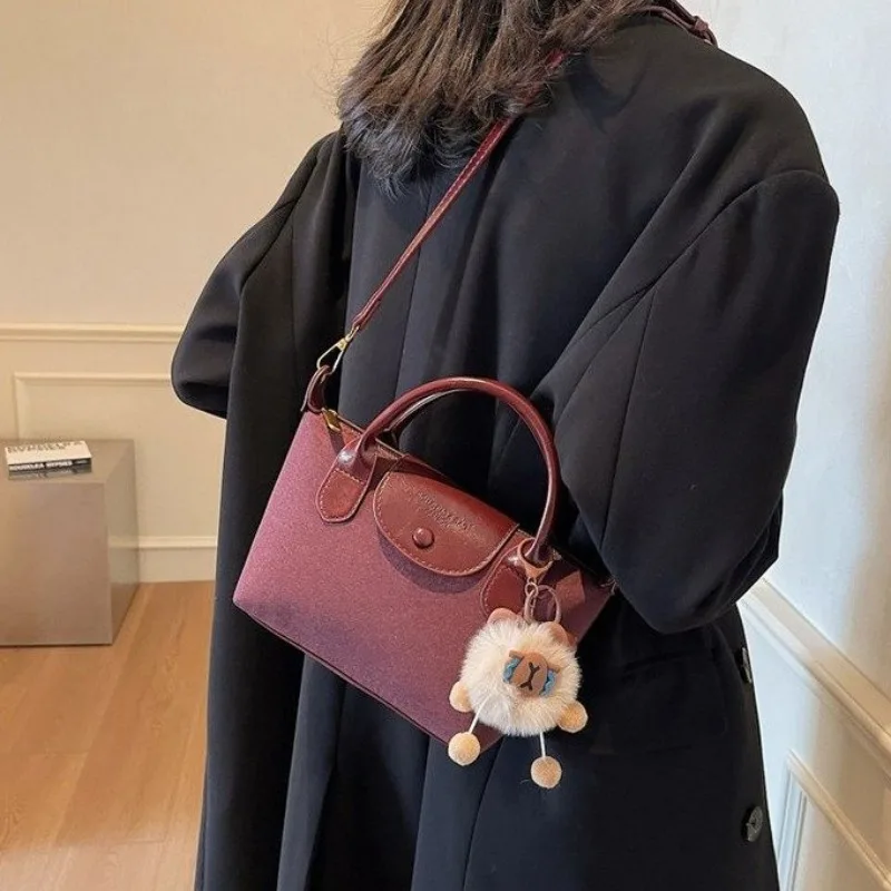 

Enduring Classic Shoulder Bag For Women Timeless Underarm Bag Designed For Years Of Stylish And Reliable Use