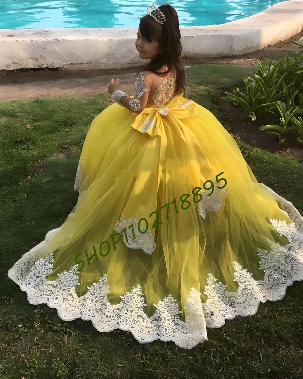 

Princess Flower Girl Dress Crystals Slightly Deflated Lace Ruffles Skirt Floral Pattern Fall Down Bottom Ball Gown