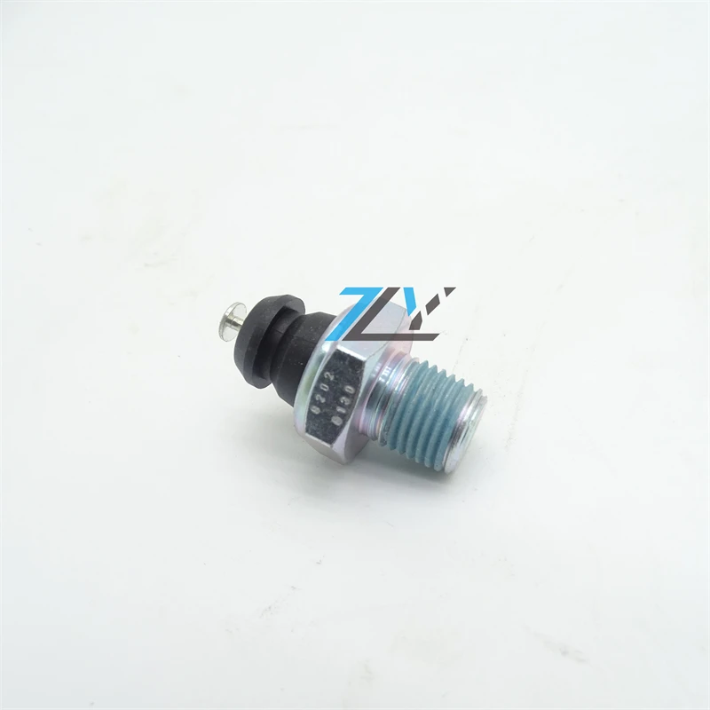

82028130 Oil pressure switch is suitable for TW10 TW15 TW20 TW25 TW30 TW35 tractors