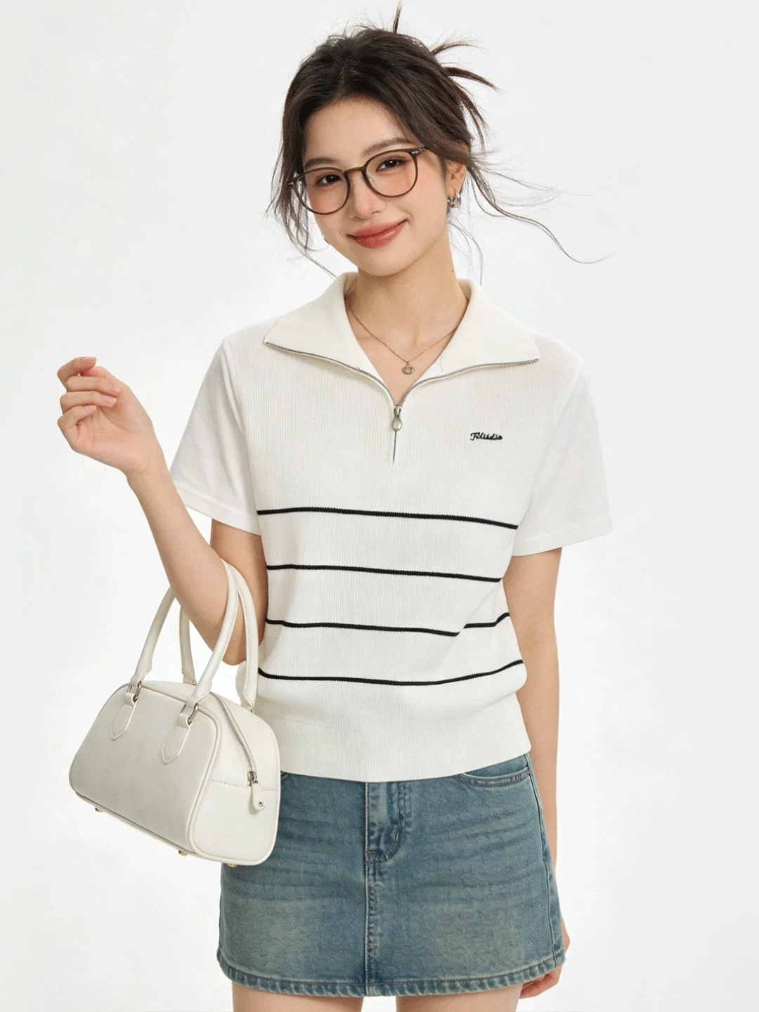 

Женский трикотажный топ с полосатыми вставками и воротником на молнии, имитация двухслойности, короткий рукав, корейский стиль, ранняя весна 2026