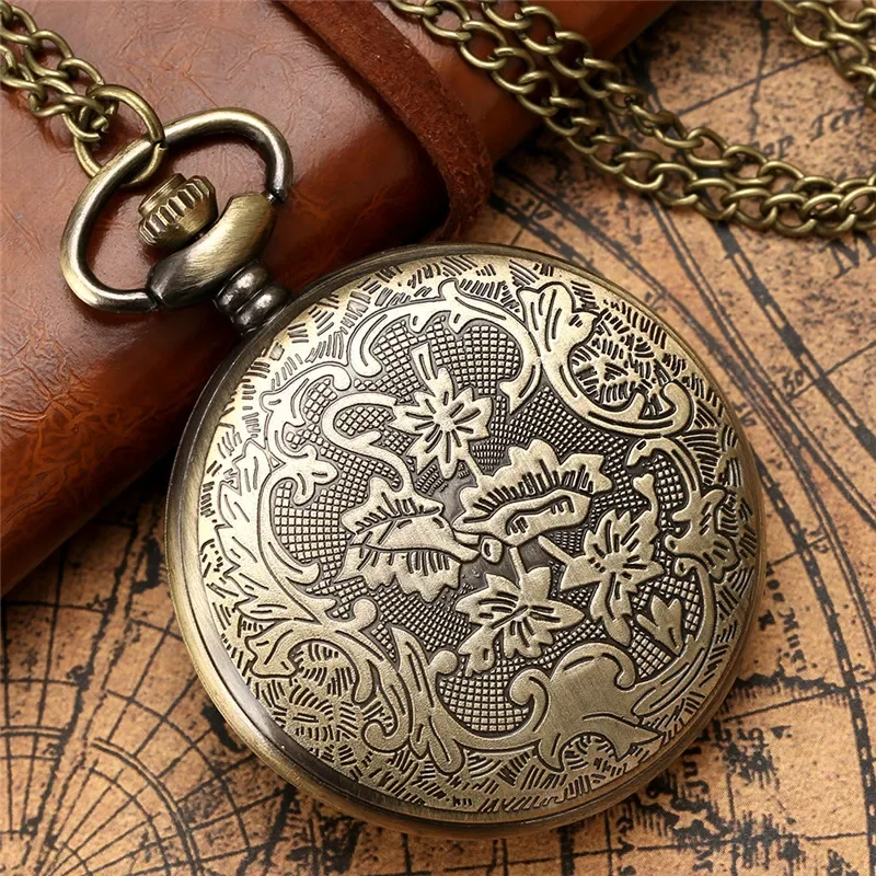 Old Fashion Classical Green Crystal Engraved Flower Case Men Women Quartz Analog Pocket Watch Necklace Sweater Chain Collectable