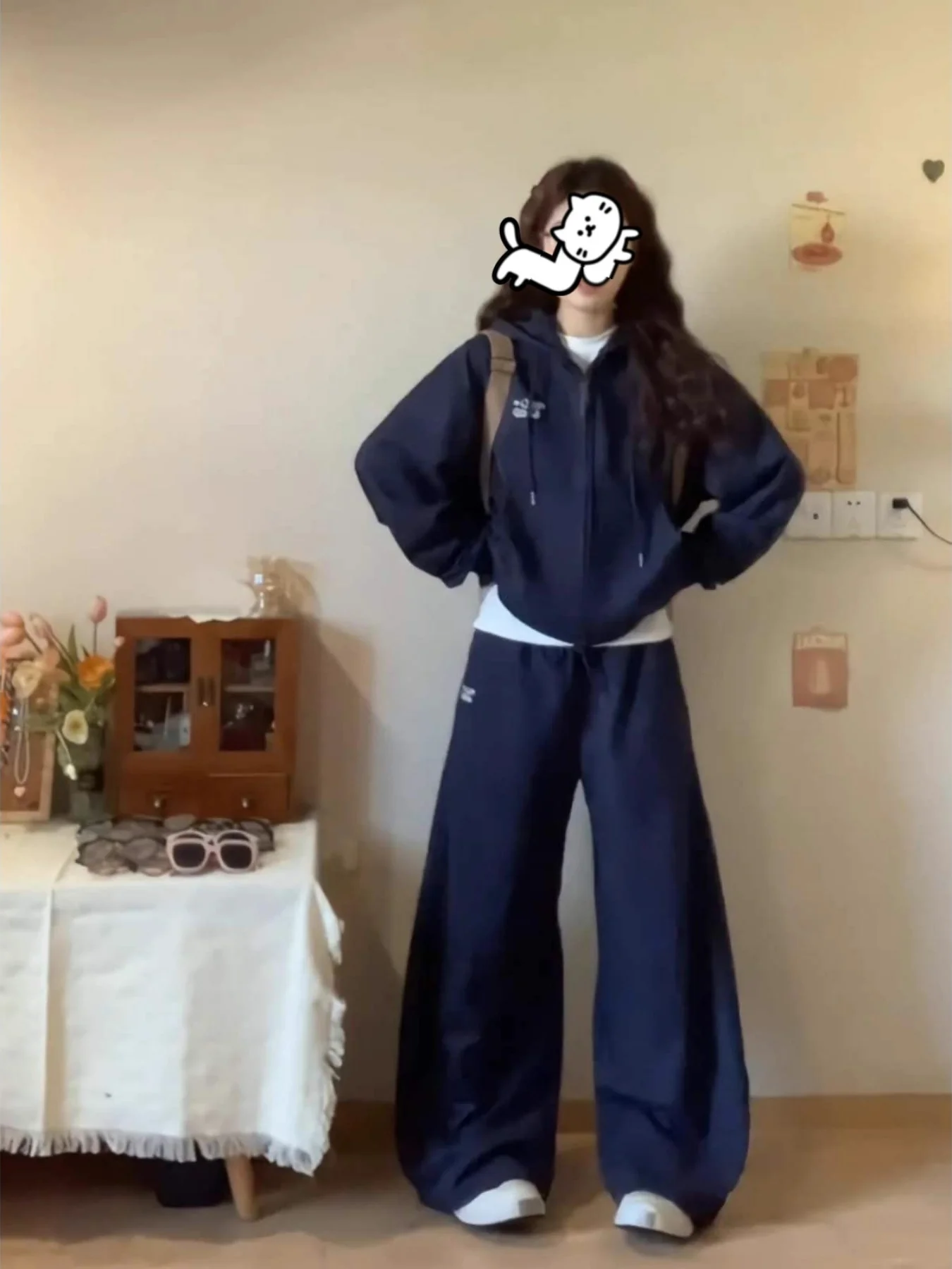 Retro Sportswear Suit for Female Students, Loose and Slimming, Fashionable Hooded Sweatshirt, Casual Two-Piece Set, Running Trend, Winter Fleece-Lined and Thickened