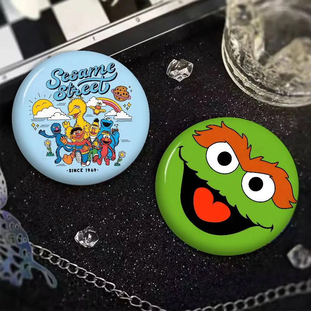 Cute cartoon S-Sesame Street Soft Button Pin Bright Printed Icon Gift For Friends Badge Collar Brooch Lapel Pin Metal