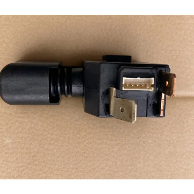 Suitable for Makita DTW1001 DTW1002 Switch 18V Electric Wrench Switch 6507105 C3JW-4B