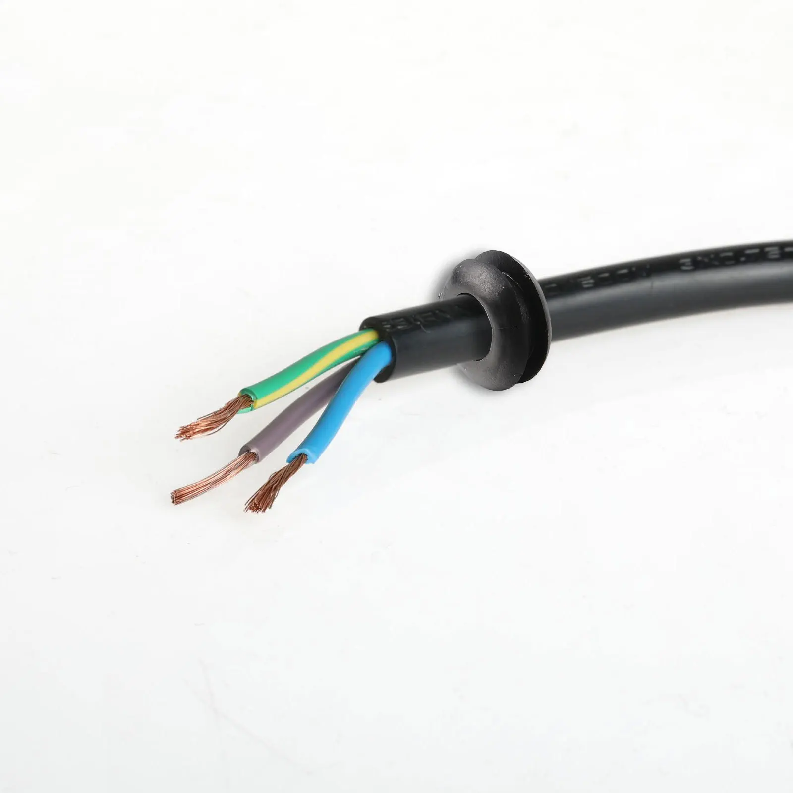 

100Pcs Rubber O-Ring Wire Grommet Protective Cable Insulation Guard Hole Grommet Protector Wear Resistant Vibration Isolator