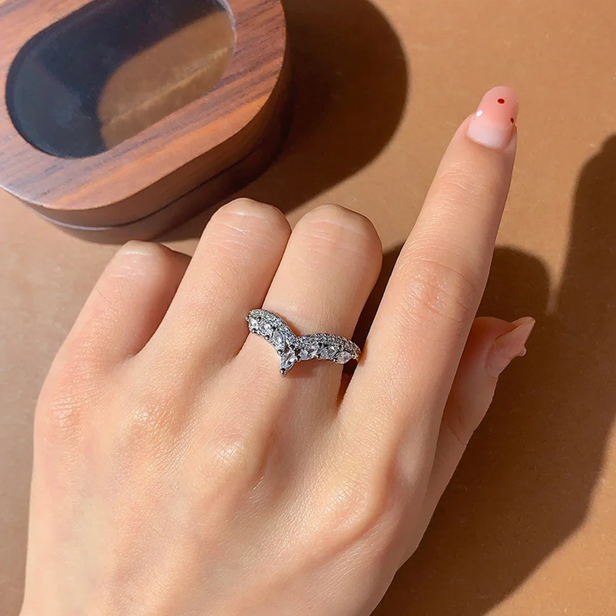 

Exquisite Shining Diamond Crown V-shaped Ring Slightly European and American Trendy Cool Sweet Ring Fashionable and Versatile