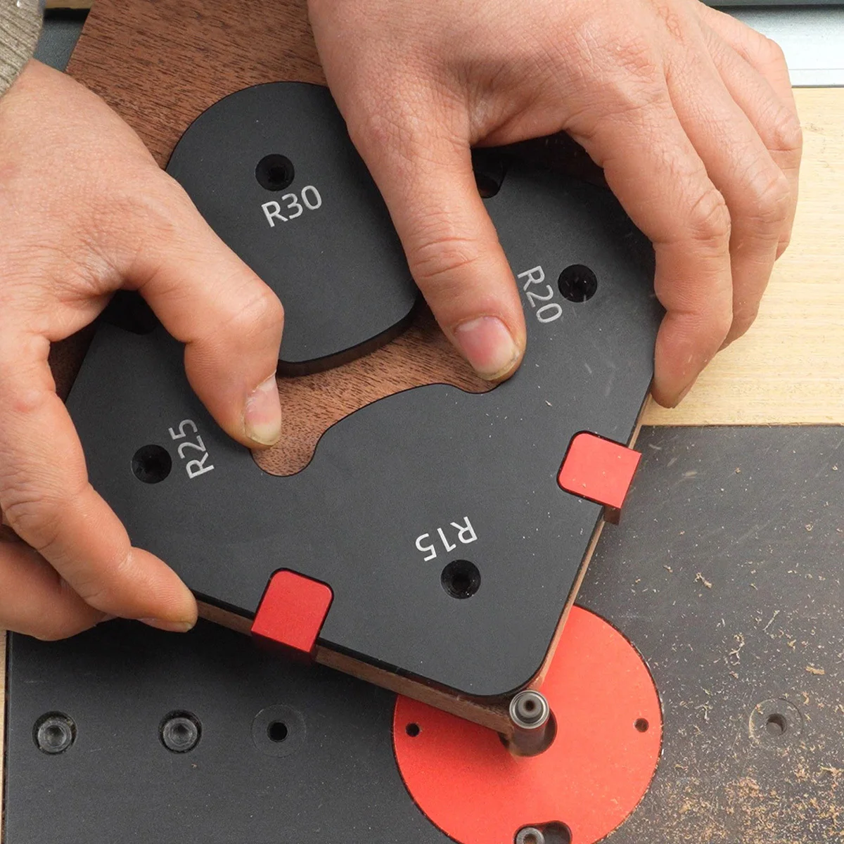 R15/R20/R25/R30/R35/R40/R45/R50 Aluminiumlegierung Fräser-Eckenradius-Schablone für Holzbearbeitung Fräser-Eckenvorrichtungen und -Schablonen