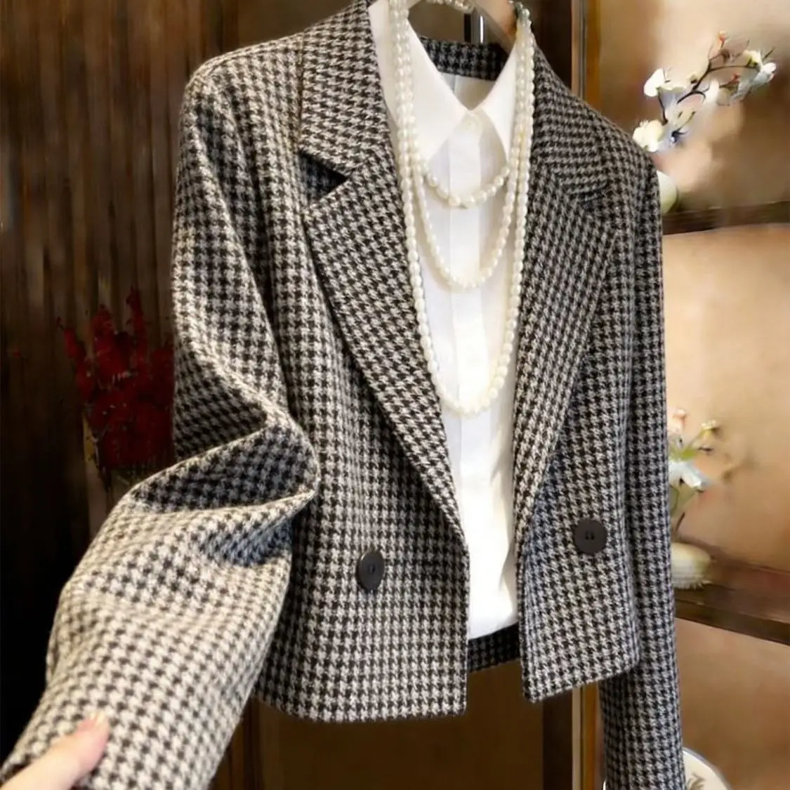 French retro small fragrant wind thousand birds plaid short coat women's 2026 new high-end niche non-collision versatile top