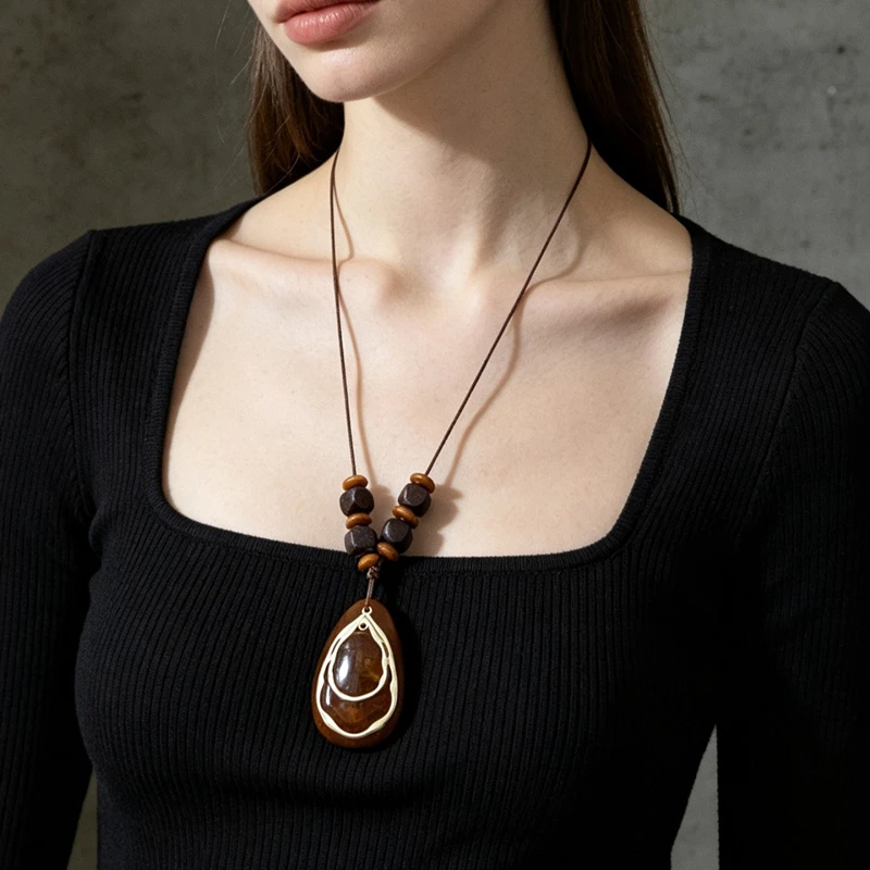 Vintage Statement Big Brown Resin Water Drop Shaped Long Necklace Pendants For Women Creative New Sweater Chain